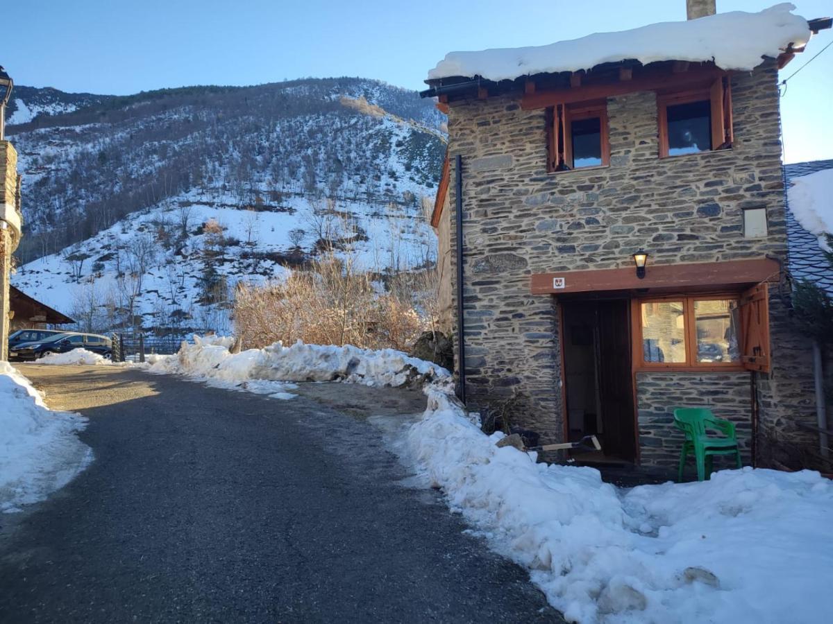 Casa Pirineu Villa Esterri de Cardos Exterior photo